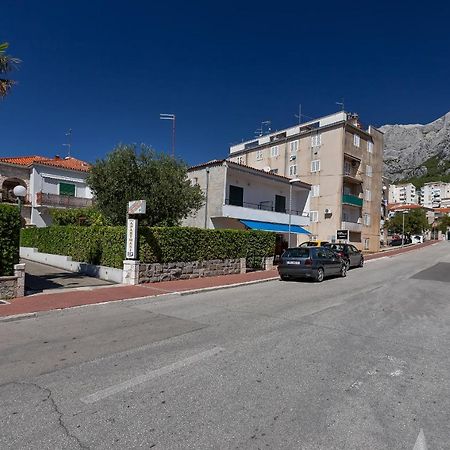 Apartments Carmen Makarska Esterno foto