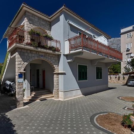Apartments Carmen Makarska Esterno foto