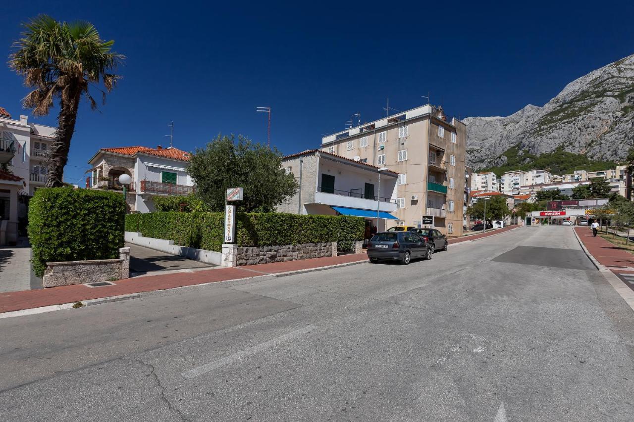 Apartments Carmen Makarska Esterno foto