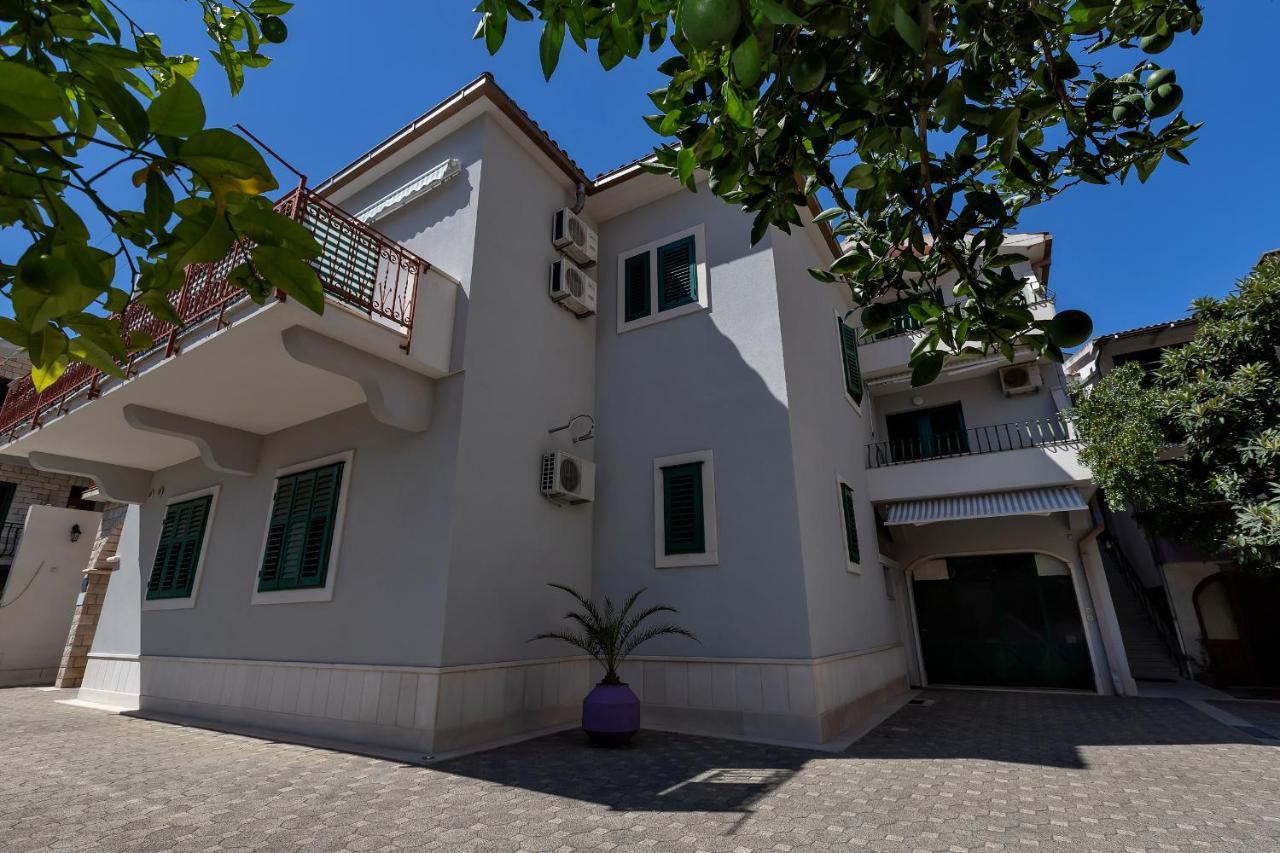 Apartments Carmen Makarska Esterno foto