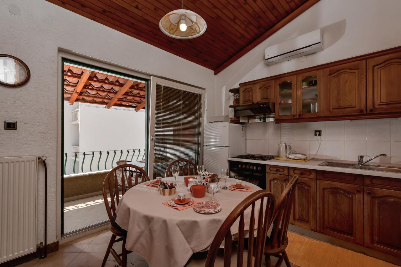Apartments Carmen Makarska Esterno foto