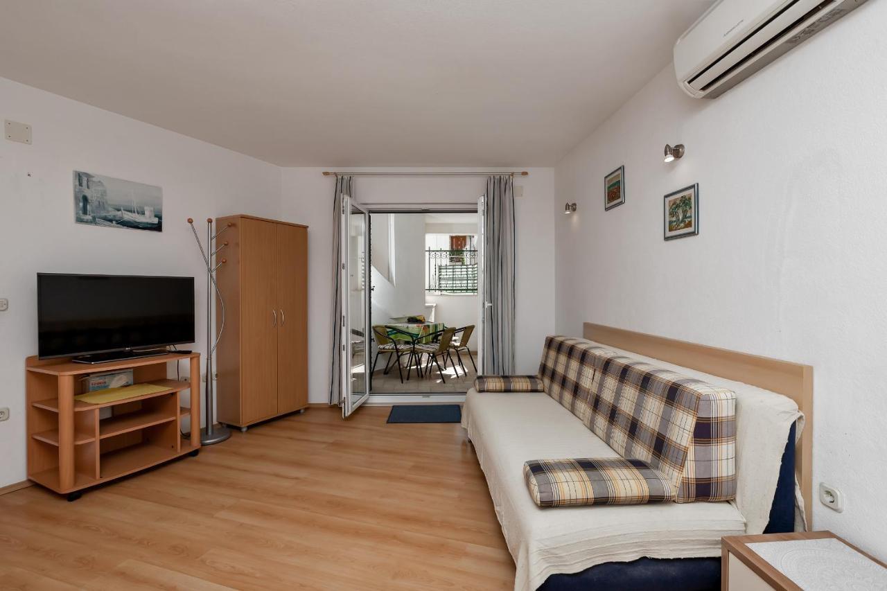 Apartments Carmen Makarska Esterno foto