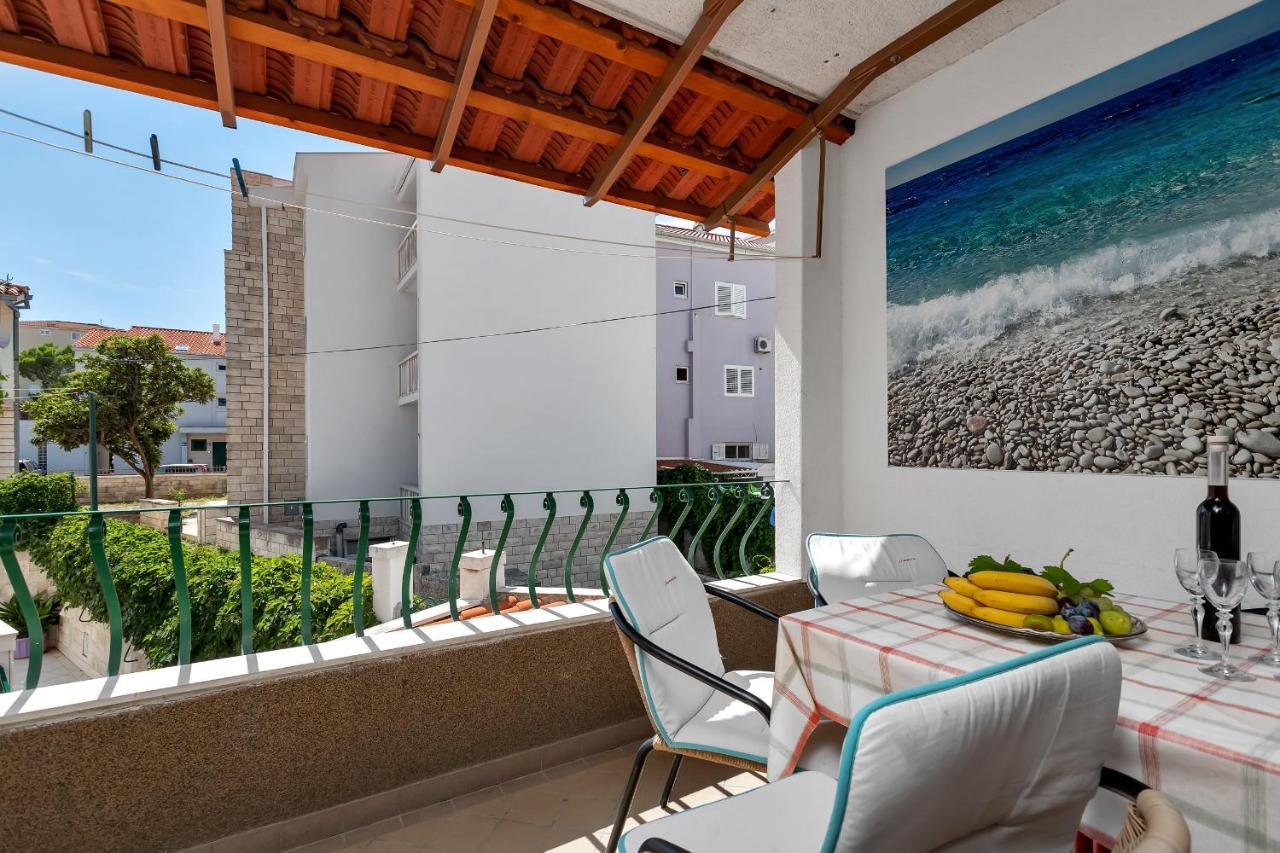 Apartments Carmen Makarska Esterno foto