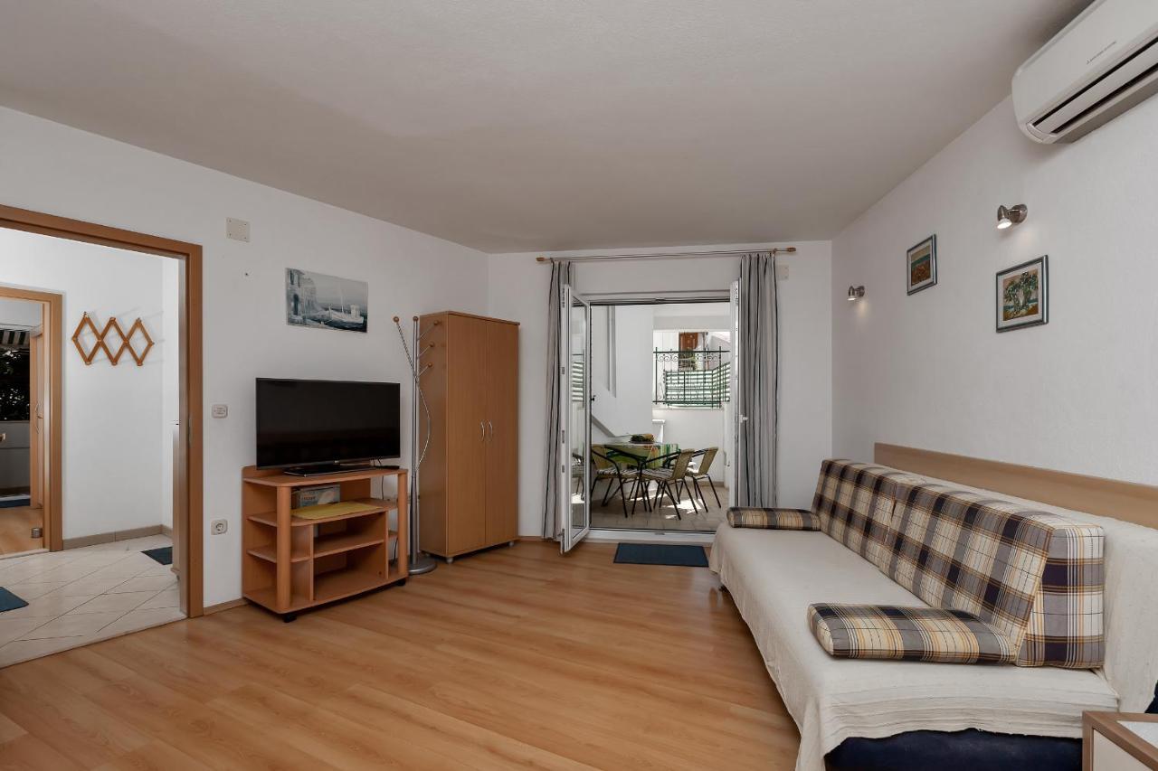 Apartments Carmen Makarska Esterno foto